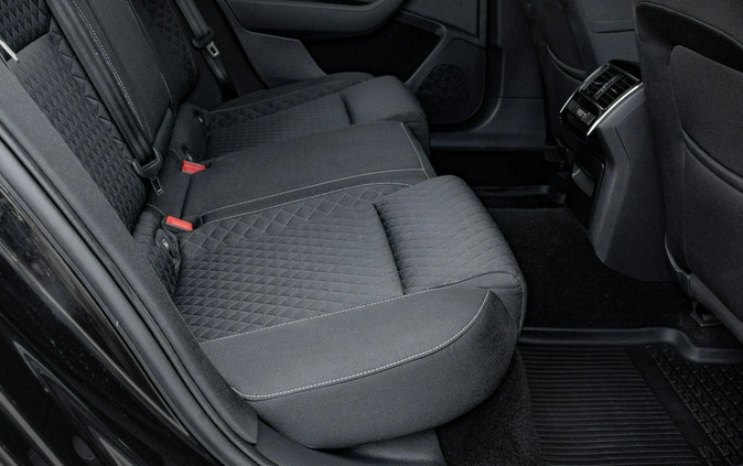 Skoda Superb cena 96850 przebieg: 115590, rok produkcji 2019 z Rudnik nad Sanem małe 704